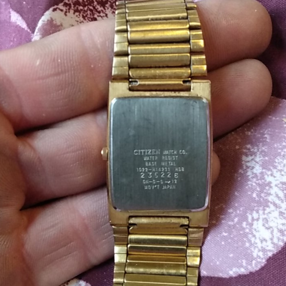 Watch - Picture 2 of 3